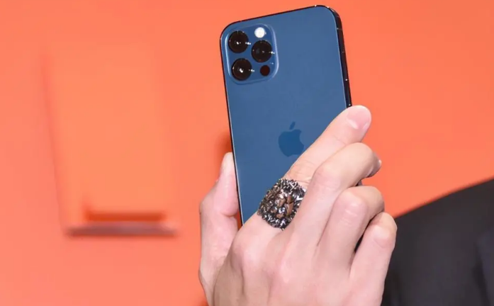 萧山苹果手机维修分享iPhone12系列重启方法教程 